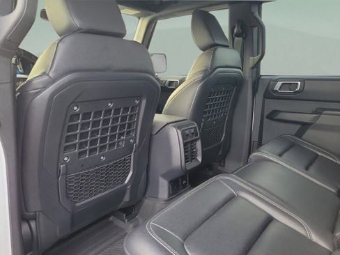Certified 2025 Ford Bronco Badlands AWD/4WD image 12