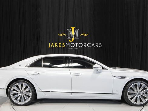 Used 2020 Bentley Flying Spur W12 w/ First Edition Specification image 13