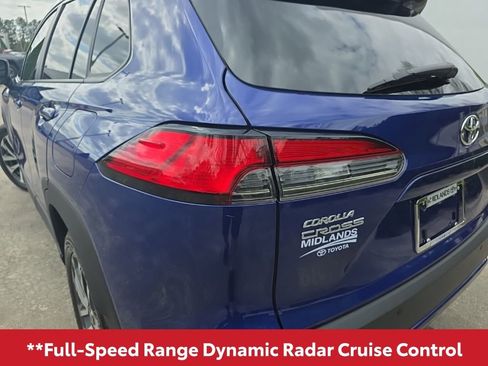 Used 2025 Toyota Corolla Cross XLE w/ Convenience Package AWD/4WD image 8