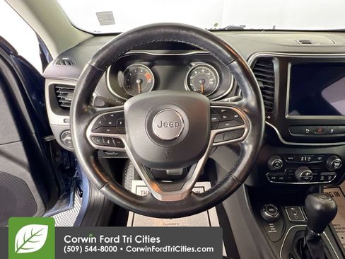 Used 2021 Jeep Cherokee Latitude Lux w/ Comfort/Convenience Group AWD/4WD image 8