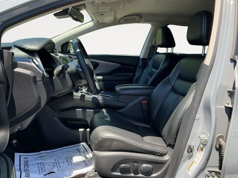 Used 2023 Nissan Murano SV w/ SV Midnight Edition Package FWD image 9