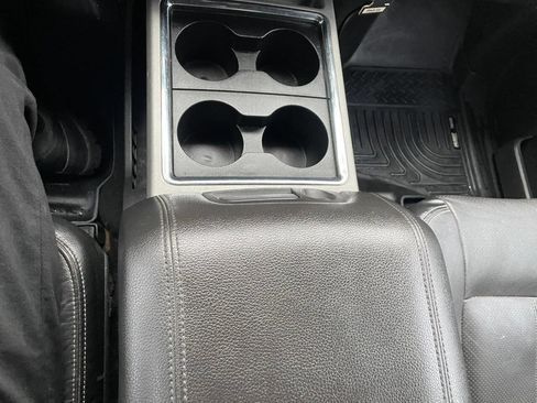 Used 2015 Ford F250 Lariat w/ Chrome Package image 40