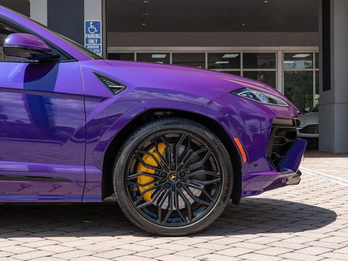 Used 2025 Lamborghini Urus SE image 45
