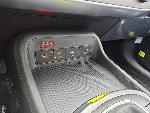 New 2026 Hyundai Kona SE image 14