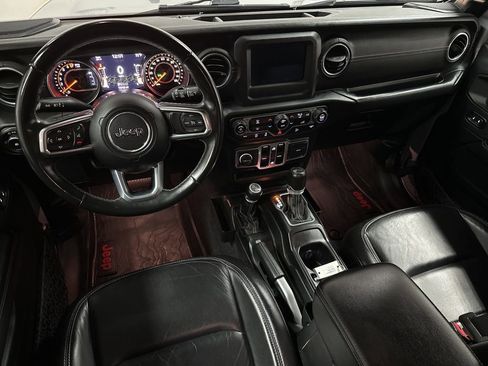 Used 2018 Jeep Wrangler Unlimited Sahara AWD/4WD image 13