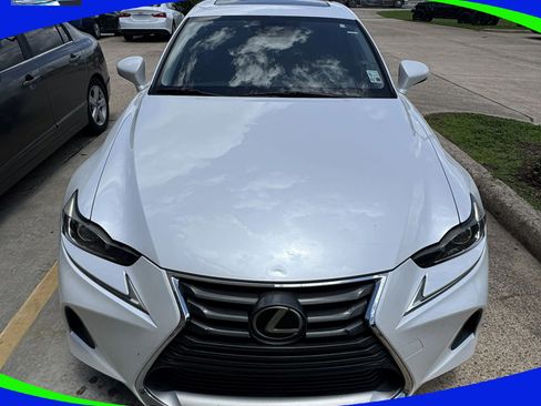 Used 2017 Lexus IS 350 RWD image 3