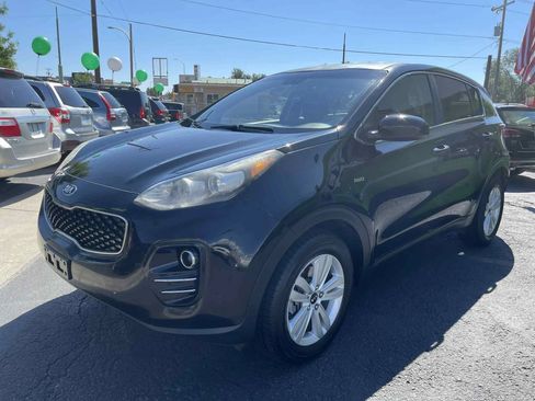 Used 2017 Kia Sportage LX image 3