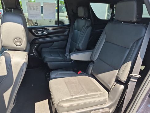 Used 2022 Chevrolet Tahoe LT w/ Luxury Package RWD image 8