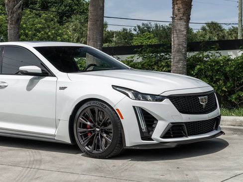 Used 2024 Cadillac CT5 V Blackwing w/ Carbon Fiber Package 2 RWD image 10