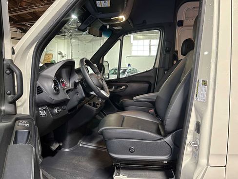 Used 2026 Mercedes-Benz Sprinter 2500 image 24