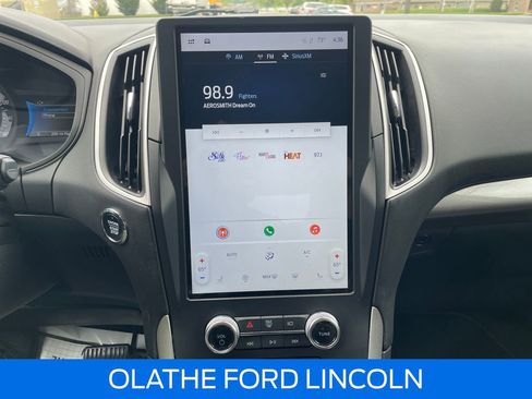 Used 2024 Ford Edge SEL AWD/4WD image 12