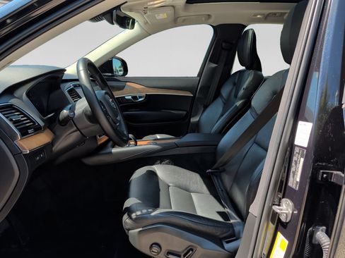 Used 2023 Volvo XC90 T8 Plus AWD/4WD image 16