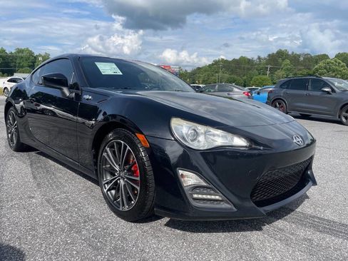 Used 2016 Scion FR-S RWD image 6