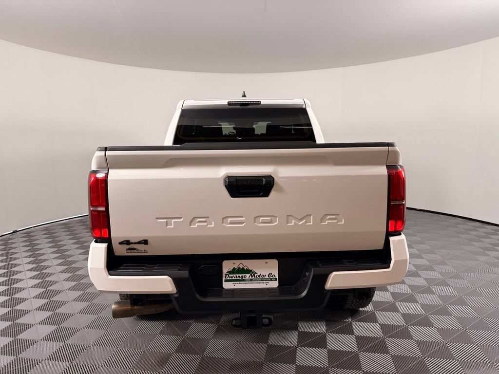 Certified 2025 Toyota Tacoma TRD Off-Road AWD/4WD image 10