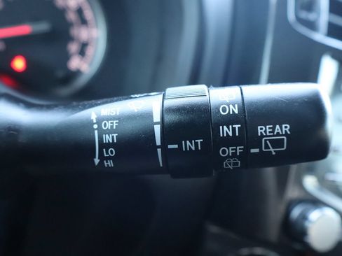 Used 2020 Toyota 4Runner TRD Off-Road AWD/4WD image 32