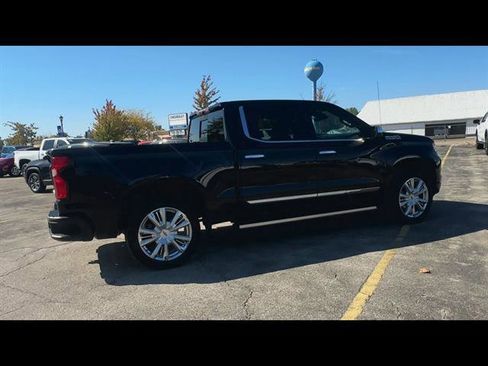 Used 2022 Chevrolet Silverado 1500 High Country w/ High Country Premium Package image 33