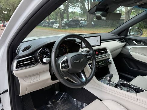 Used 2025 Genesis G70 2.5T AWD/4WD image 34