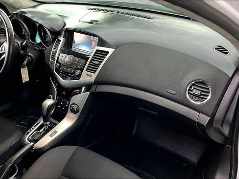 Used 2014 Chevrolet Cruze LT FWD image 26