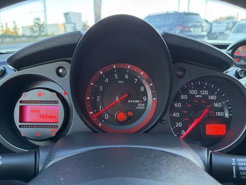 Used 2017 Nissan 370Z NISMO image 27