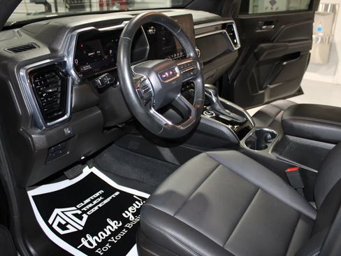 Used 2025 GMC Canyon Elevation w/ Convenience Package AWD/4WD image 16