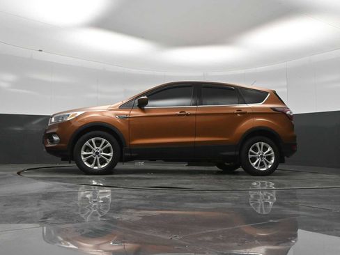 Used 2017 Ford Escape SE AWD/4WD image 30