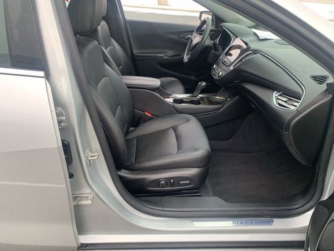 Used 2017 Chevrolet Malibu Premier w/ Driver Confidence Package image 27