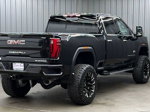 Used 2025 GMC Sierra 2500 Denali w/ Denali Reserve Package AWD/4WD image 5