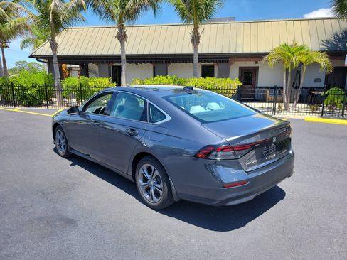 Used 2023 Honda Accord EX image 8