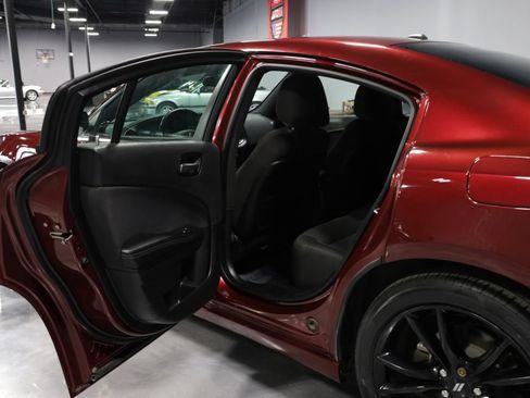 Used 2018 Dodge Charger SXT w/ Blacktop Package RWD image 18
