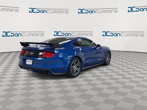Used 2017 Ford Mustang Coupe image 8