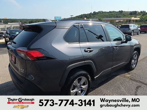 Used 2024 Toyota RAV4 XLE AWD/4WD image 8