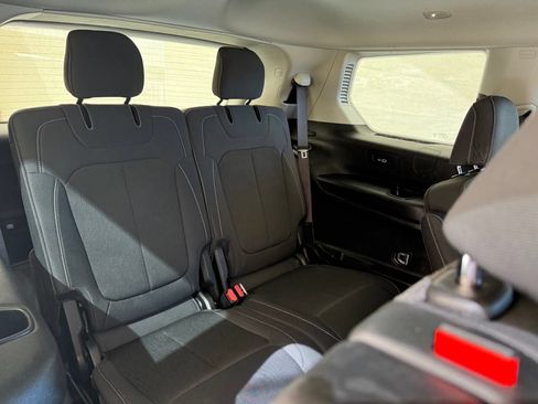 Used 2021 Jeep Grand Cherokee L Laredo w/ Luxury Tech Group I RWD image 16