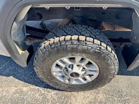 Used 2023 GMC Sierra 2500 SLE AWD/4WD image 14