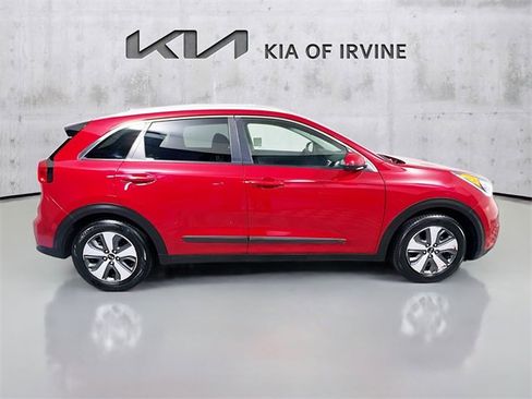 Used 2018 Kia Niro LX image 8