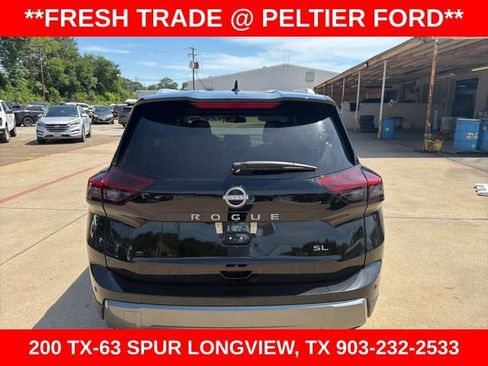 Used 2026 Nissan Rogue SL FWD image 11