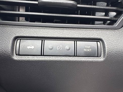 Used 2025 Nissan Altima 2.5 SV FWD image 23