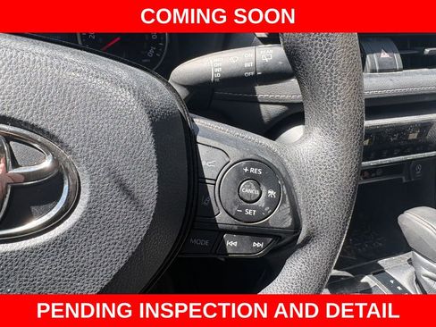 Used 2021 Toyota RAV4 LE w/ Carpet Mat Package (TMS) AWD/4WD image 22