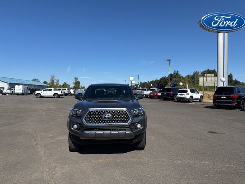 Used 2021 Toyota Tacoma TRD Sport image 1