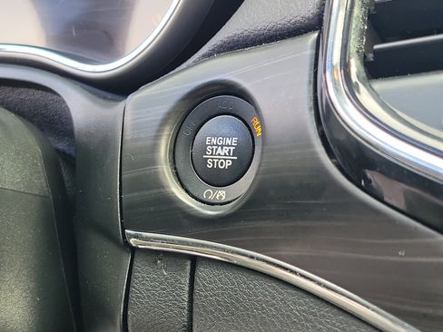 Used 2020 Jeep Grand Cherokee Limited image 28