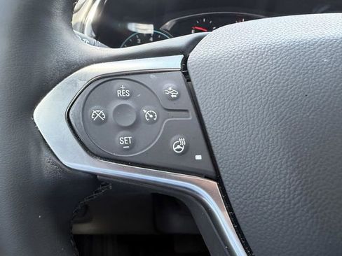 Used 2023 Chevrolet Traverse RS FWD image 31