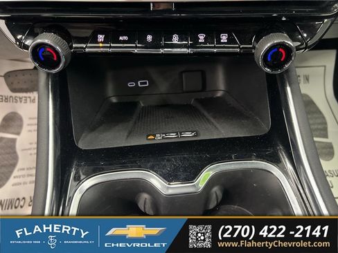 Used 2024 Chevrolet Traverse RS w/ LPO, Floor Liner Package AWD/4WD image 32