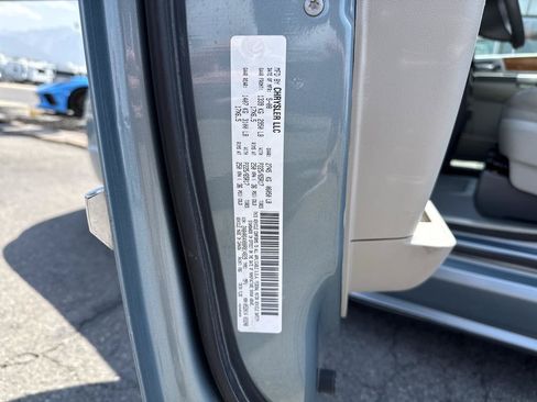Used 2008 Chrysler Town & Country Limited w/ Trailer Tow Group FWD image 23