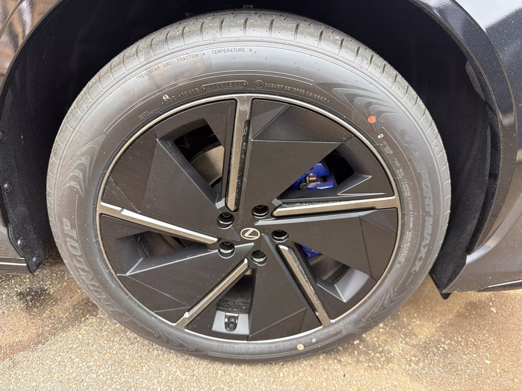 New 2026 Lexus RZ 450e AWD w/ Luxury Package image 27