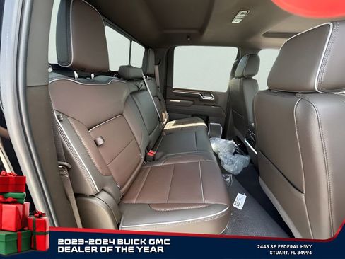 New 2025 GMC Sierra 2500 Denali w/ Denali Reserve Package image 17