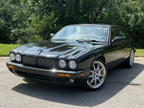 Used 2002 Jaguar XJ8 RWD image 2