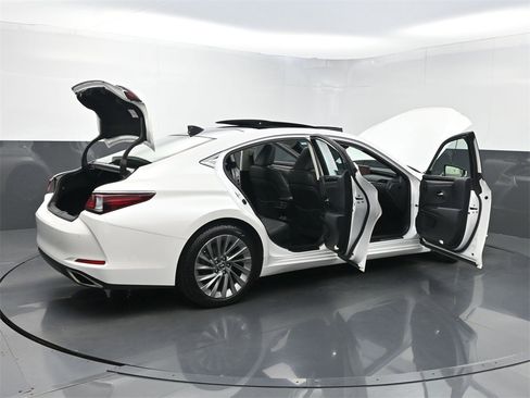 Used 2020 Lexus ES 350 Luxury image 40