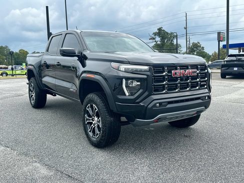 Used 2024 GMC Canyon AT4 w/ Technology Package AWD/4WD image 2