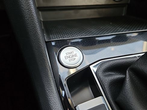 New 2026 Volkswagen Taos S image 19