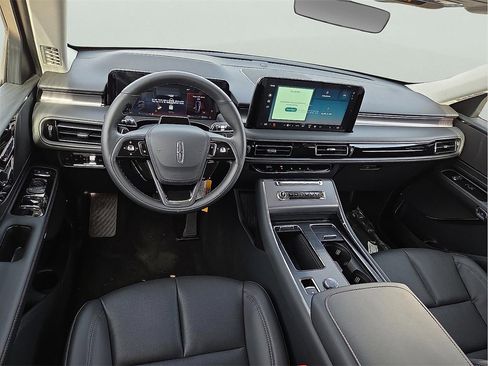 New 2026 Lincoln Aviator Premiere image 11