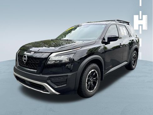 Used 2023 Nissan Pathfinder Rock Creek AWD/4WD image 3